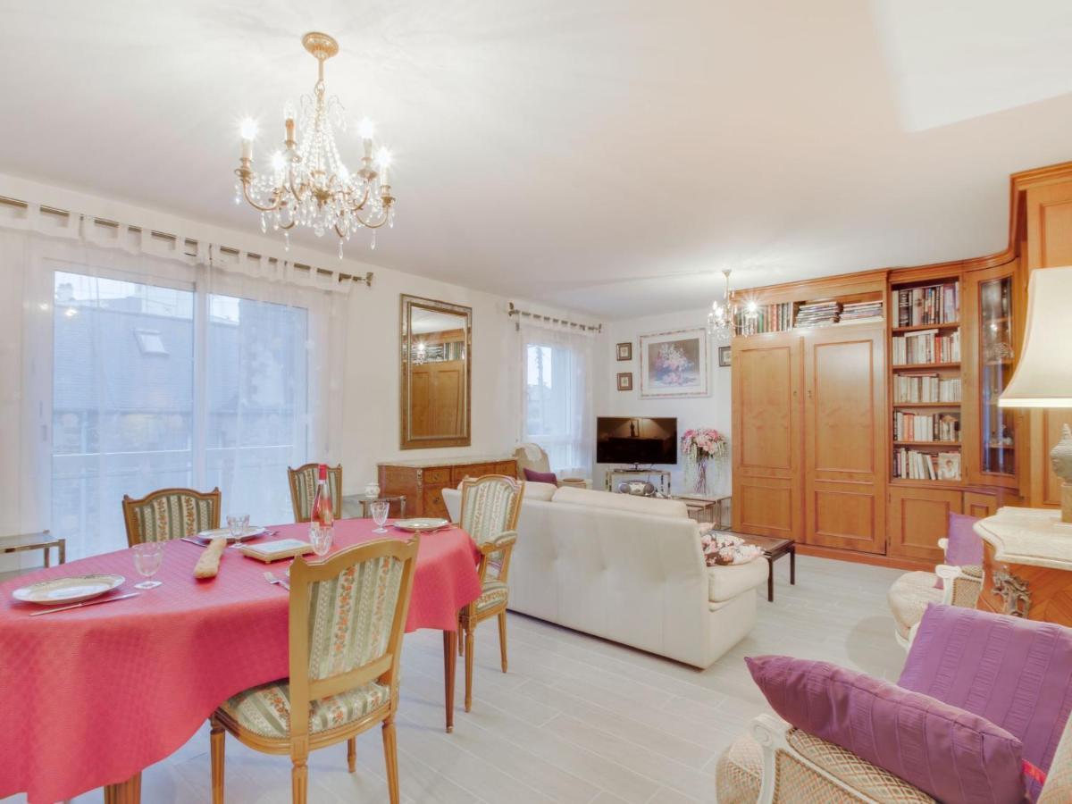 Apartment Le Hoche By Interhome 迪纳尔 外观 照片